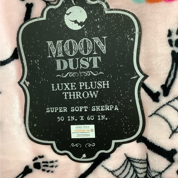 NWT Moon Dust Sherpa Throw - Picture 3 of 3